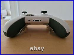Microsoft Xbox One ELITE Wireless CONTROLLER series 1 Model HM3-000 White