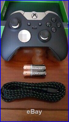 Xbox Elite Controller EXCELLENT CONDITION + Game Pass Ultimate 3 month