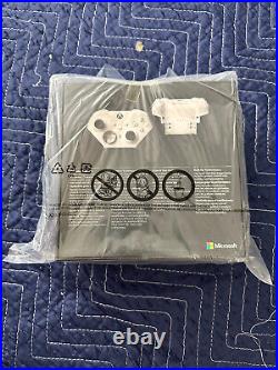 Xbox Elite Series 2 Core Wireless Controller White/Black NEW
