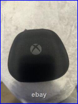 Xbox One Elite Series 2 Wireless Controller Black (razer Headset Included)