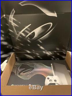 Xbox One X Platinum Taco Bell Limited Edition Package Elite Controller White